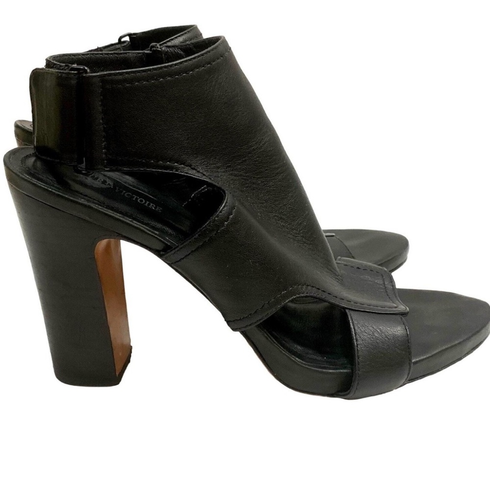POUR LA VICTOIRE Black Leather Women's Heeled Sandals 8
